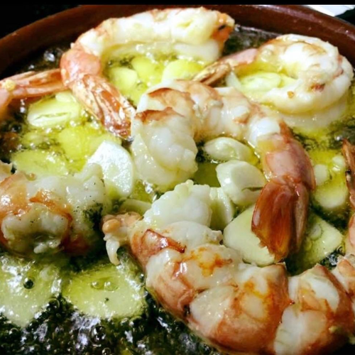Gambas XL al ajillo con guindillas
