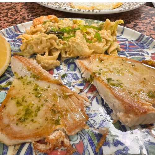 Lomos de atún con salsa Mary