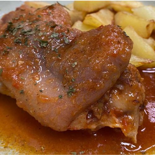 Manita de cerdo estofada