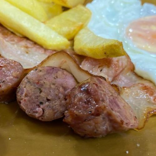 Chorizo criollo a rodajas asado